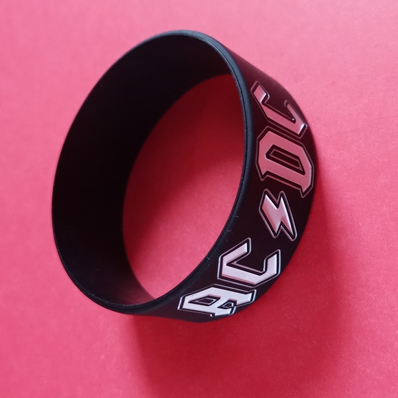 AC/DC BACK IN BLACK Rock Bands Bracelet NWOT - Picture 2 of 5